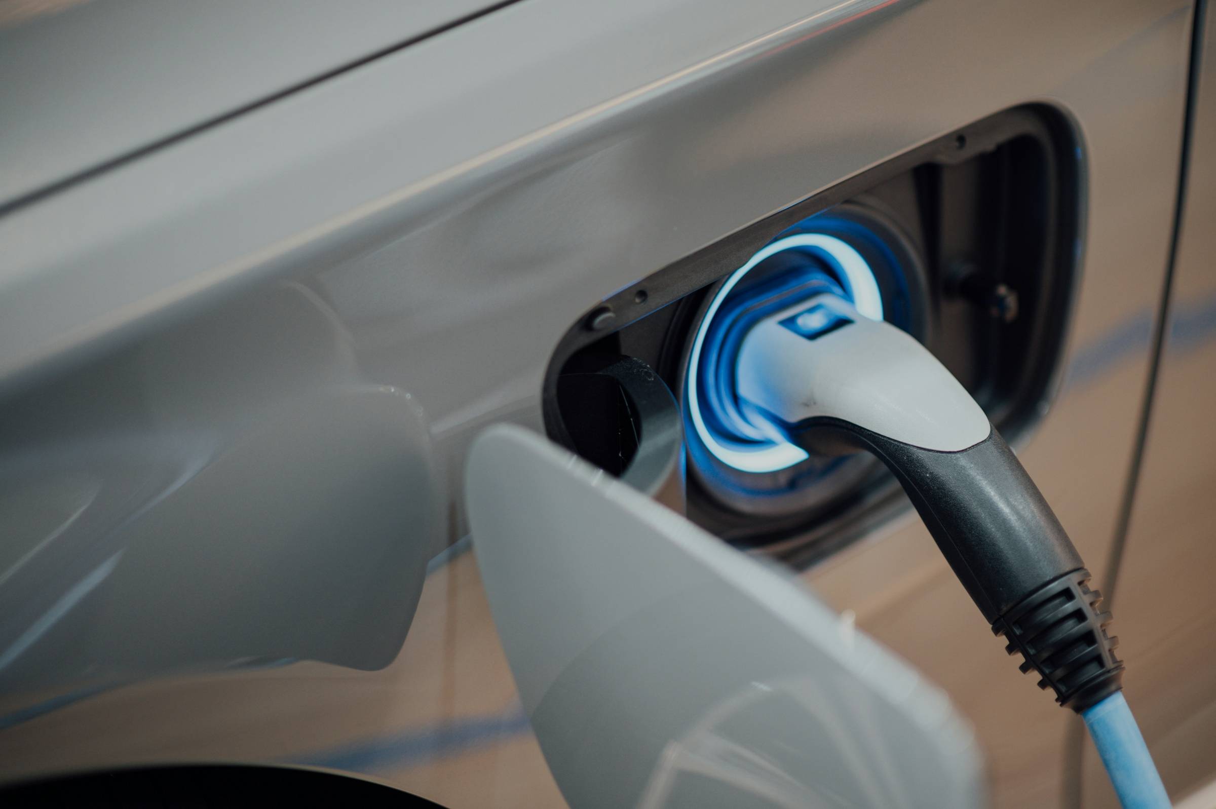 Kelebihan dan Kekurangan Mobil Listrik: Analisis Berdasarkan Data 2026