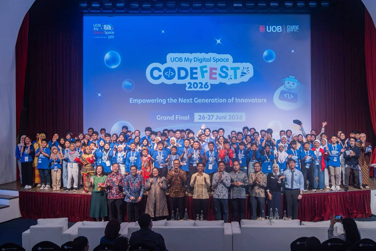 Siswa SMP Denpasar Juara CODEFEST 2026 Kompetisi Coding UOB Ruangguru