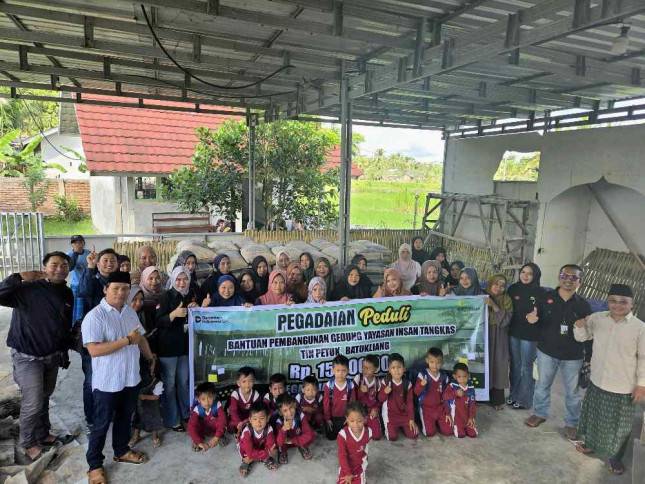 Peduli Pendidikan, Pegadaian Praya Dukung Pembangunan Infrastruktur Sekolah dan Kenalkan Investasi Emas Sejak Dini