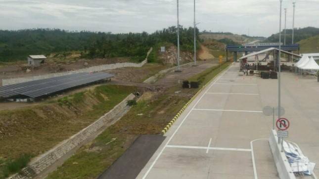 Len Industri Bangun PLTS di Lokasi Tol Trans Sumatera