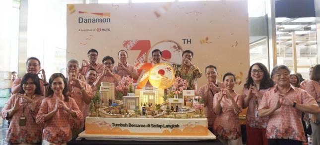 Merangkai Budaya! Danamon Satukan Motif Parang dan Seigaiha dalam Perayaan 70 Tahun