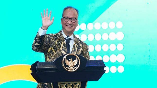 Menperin Agus Gumiwang Genjot Penerapan AI di Industri Farmasi
