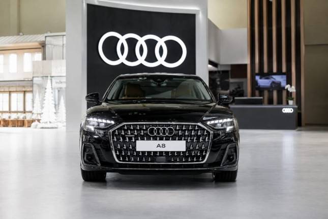 Audi Indonesia Tebar Pesona di GIIAS 2026: Luncurkan The New Audi A8L dan Q5 Sportback &lsquo;Midnight Edition&rsquo;