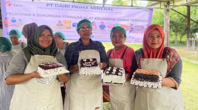 PT Dairi Prima Mineral Perkuat Pemberdayaan Ekonomi Warga Lewat Pelatihan Pertukangan dan UMKM