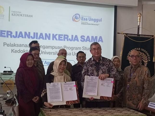 Universitas Esa Unggul Gandeng FKUI Perkuat Pendidikan Kedokteran Lewat Program Pengampuan