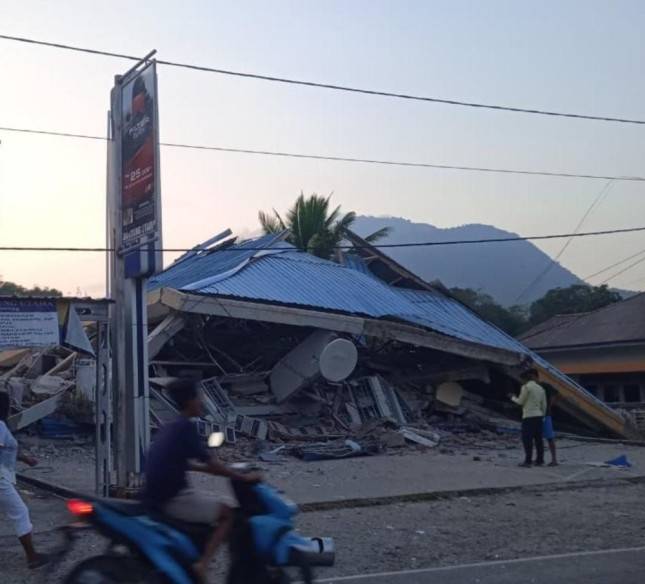 Pray for Flores!&nbsp;Gempa Magnitudo 7,7 Guncang Nagekeo, Dua Orang Meninggal Dunia di Sikka