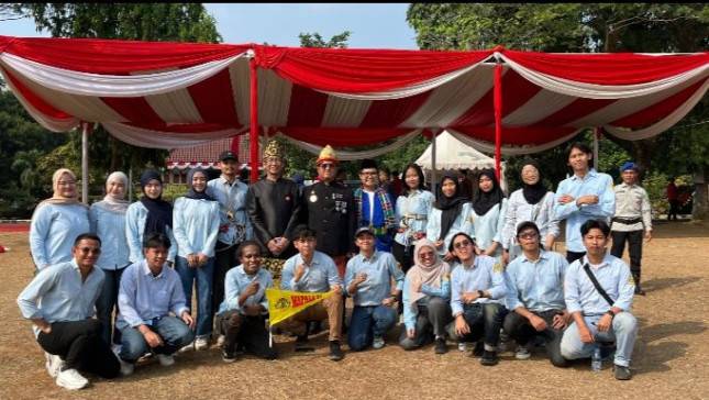Mapala UI dan Jejak Merah Putih dari Kampus hingga Timur Indonesia