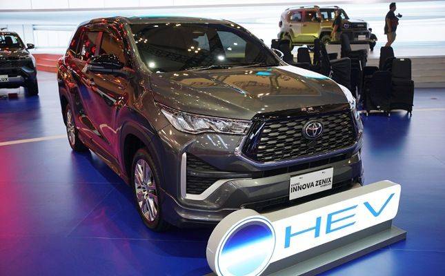 Toyota Panen 6.175 SPK di GIIAS 2026, Mobil Hybrid Sumbang 56 Persen