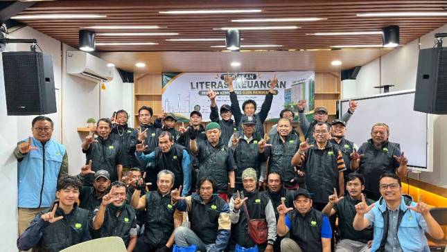 Pegadaian Area Kebayoran Baru Perkuat Literasi Keuangan Pengemudi Ojek Pangkalan