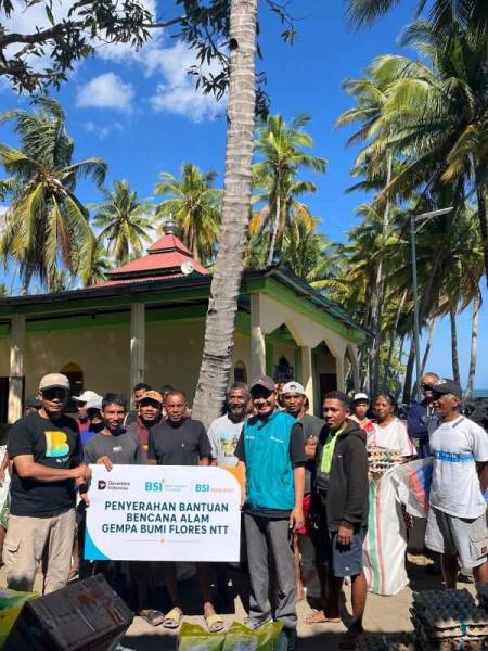  BSI dan LANAL Labuan Bajo Salurkan 7,5 Ton Bantuan untuk Korban Gempa di Macang Pacar