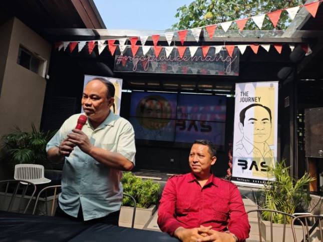  Didampingi Ketum Baramuda 08, Rhesa Yogaswara, Budi Arie Klarifikasi soal Video Pemilu Dipercepat: Analisis Pribadi, Bukan Ajak Perubahan