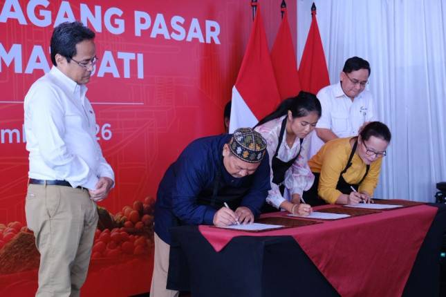 Pedagang Pasar Induk Kramat Jati Ikuti Akad Kredit Massal Bank Jakarta