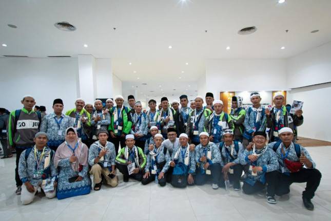 70 Mitra Driver Legend Gojek Berangkat Umrah Gratis ke Tanah Suci