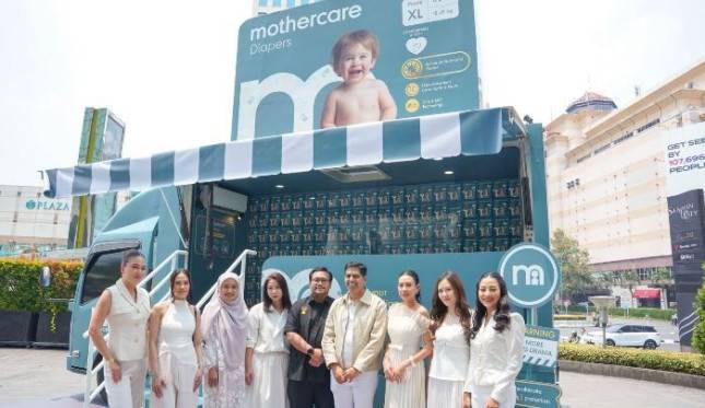 mothercare Diapers Resmi Meluncur, Giant Diapers Truck Pecahkan Rekor MURI