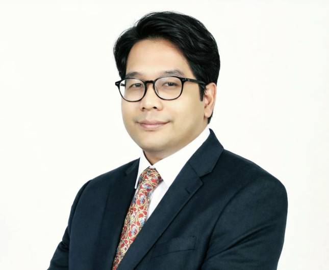 Kisah Prof Jhanghiz Dosen President University Raih 1 Kursi Doktor dari 300 Pesaing Dunia, Jadi Guru Besar Termuda di Usia 38 Tahun