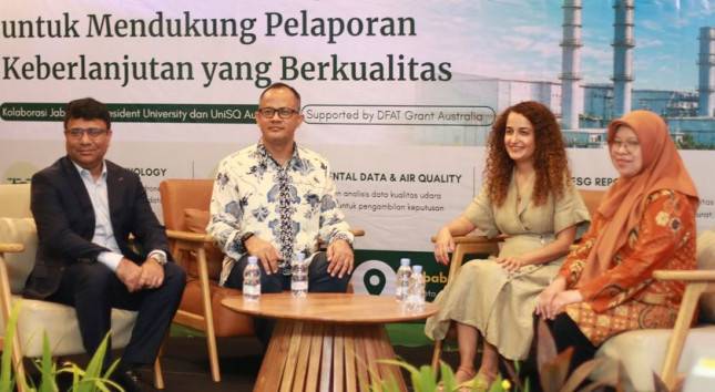 President University dan University of Southern Queensland, Australia, Terima Hibah AUD 42.000 dari Department of Foreign Affairs and Trade Australia, Libatkan Mahasiswa dan Puluhan Industri dalam Aksi Keberlanjutan