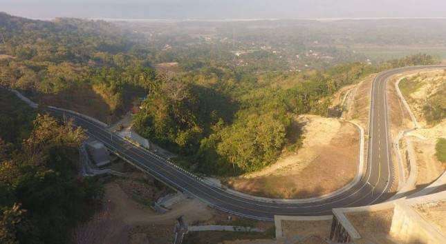 Jalan Kretek-Girijati Mulai Dibuka, Jalur Pansela DIY Makin Terhubung
