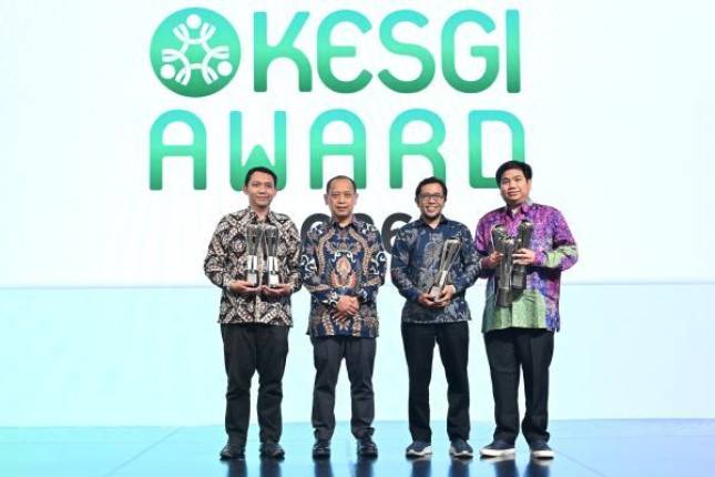  Keren! Kinerja Keberlanjutan dan Tata Kelola Semakin Unggul,&nbsp; SIG Raih Katadata ESG Insight Award 2026