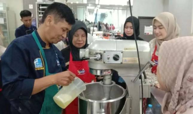 Bogasari Latih Puluhan UMKM Surabaya, Dari Ibu Rumah Tangga hingga Karang Taruna