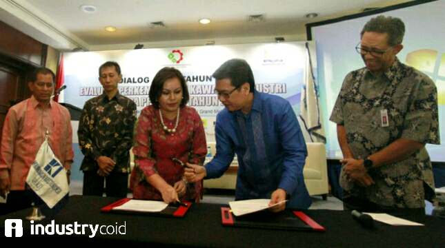 HKI-Bluescope Jalin Kerjasama Terkait Pengembangan Bisnis Baja Lapis Untuk Kawasan Industri