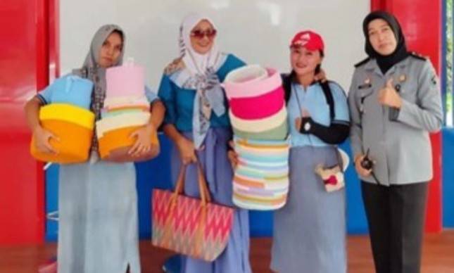 Berawal dari Hobi, UMKM Rajut Semarang Ini Sukses Naik Kelas Bersama LinkUMKM BRI