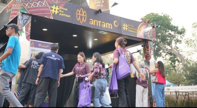 ANTAM Hadirkan ATM Emas di Snada Indonesia 2026, Pengunjung Bisa Beli Emas Sambil Nonton Konser