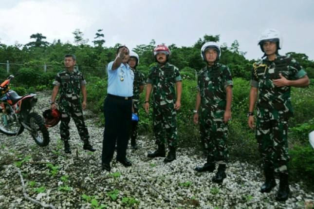 Panglima TNI Hadi Tjahjanto Tinjau Lokasi Pangkalan TNI di Papua
