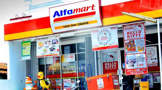 Alfamart Serahkan Donasi Konsumen Rp2,28 Miliar