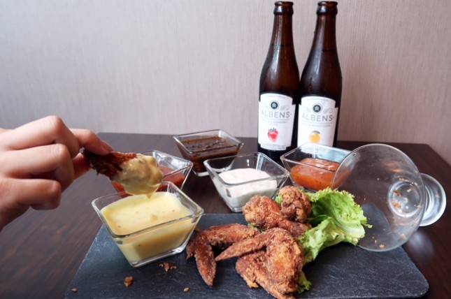Chick n Dip Menu Praktis Andalan untuk Menonton Konser di Holiday Inn Express Jakarta International Expo