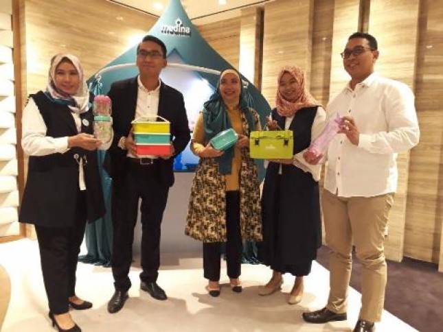 Pertama di Indonesia: Medina Wadah Plastik Bersertifikat Halal MUI