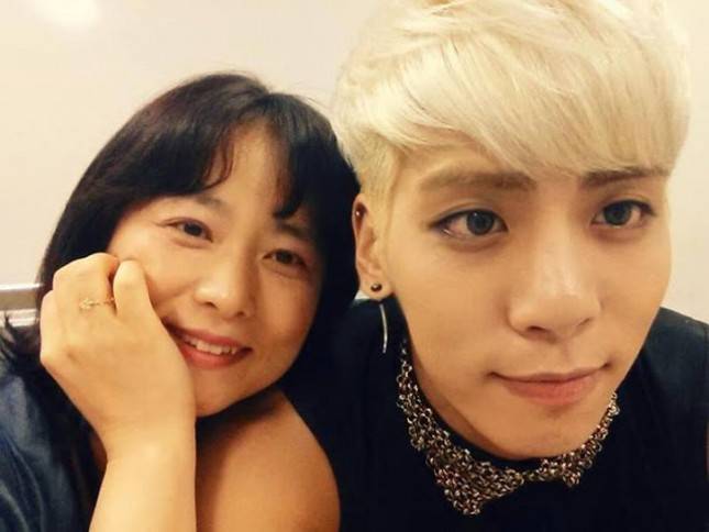 Ibunda Jonghyun SHINee Resmi Jadi Penerima Royalti Karya Jonghyun