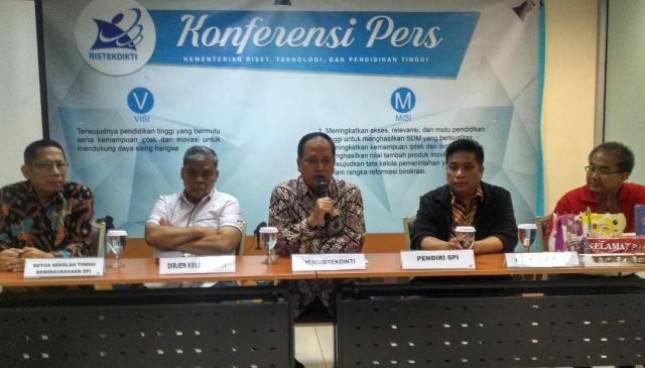 Menristekdikti Sambut Positif Program Student Loan 