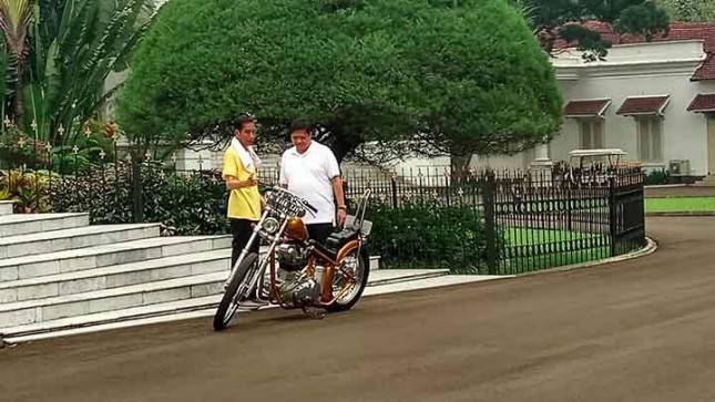 Jelang Pilpres 2019, Elektabilitas Presiden Jokowi Masih Unggul Dibanding Prabowo Maupun  Gatot 