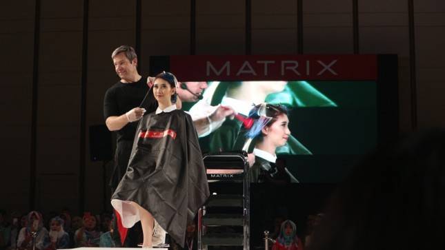 Top Hairdresser Internasional dan Lokal Ramaikan Hair Show Color Melting Matrix