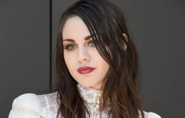 Putri Kurt Cobain Siap Jajaki Industri Musik