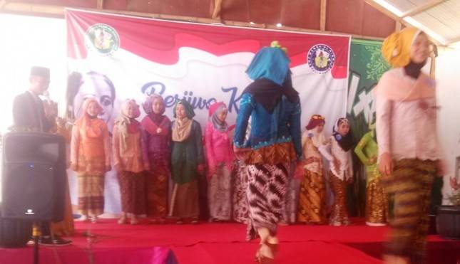 SMK Takhasus Mororejo Kendal Rintis Industri Fashion