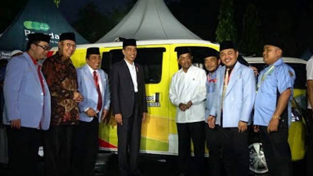 Presiden Jokowi Beri Bantuan 40 Mobil Untuk Pemeliharaan Masjid