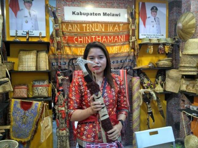 Berburu Pusaka Sakti Khas Suku Dayak di INACRAFT 2018