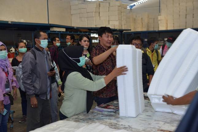Proses Produksi Kemasan Makanan Berbahan Polistirena Aman dan Ramah Lingkungan