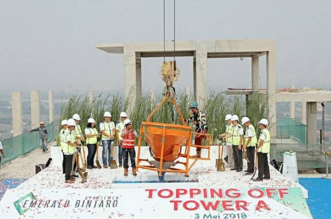 Wujudkan Komitmen, PT Jaya Real Property, Tbk Topping Off Tower A, Apartemen Emerald Bintaro