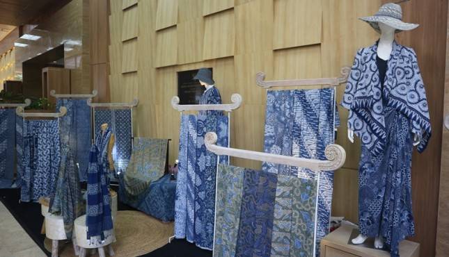 Serba Biru, Tanaman Indigo Hasilkan Pewarna Batik Berkualitas
