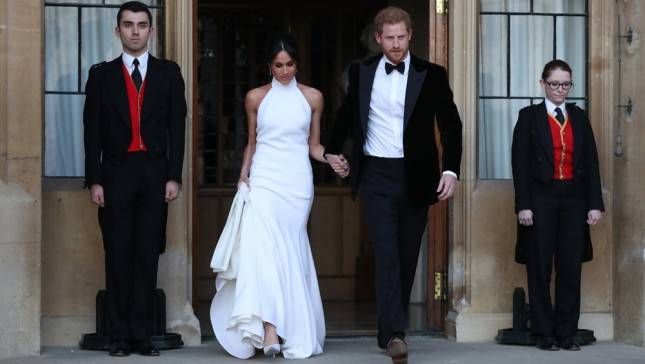 Sederhana Namun Elegan, Ini Tampilan Gaun Resepsi Meghan Markle