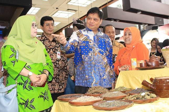 Menperin Dorong Industri Farmasi Manfaatkan Bahan Baku Alam Dalam Negeri