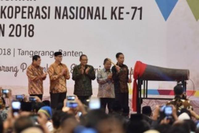 Presiden Jokowi Minta Koperasi Perluas Pasar Online