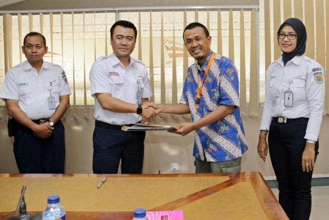 PT KAI Daop 1 Jakarta Salurkan Dana 150 Juta Untuk Mitra Binaan