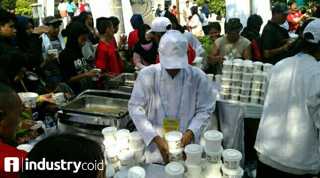 Badan Standardisasi Nasional Pecahkan Rekor MURI Sajikan Bakso Ikan Sebanyak 18.818 Porsi