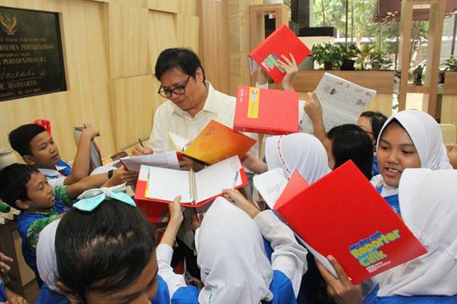 Ditodong 30 Reporter Cilik, Menperin Beberkan Keunggulan Industri Nasional
