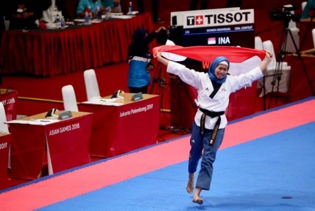 Defia Rosmaniar Sumbang Medali Emas untuk Indonesia di Asian Games