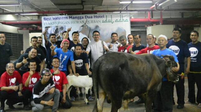 Best Western Mangga dua Hotel Rayakan Idul Adha Bersama Masyarakat Sekitar