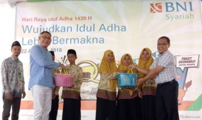 BNI Syariah Qurban 229  Sapi dan 483 Kambing